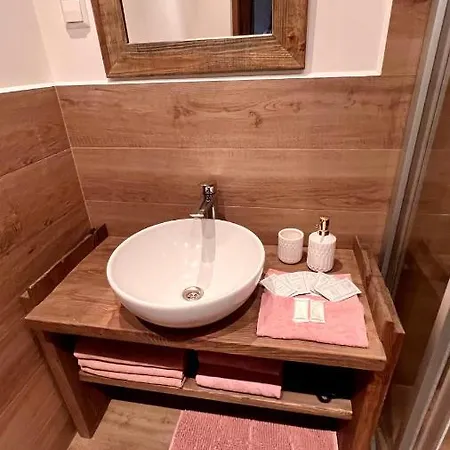Kapteinis Akis Aparthotel